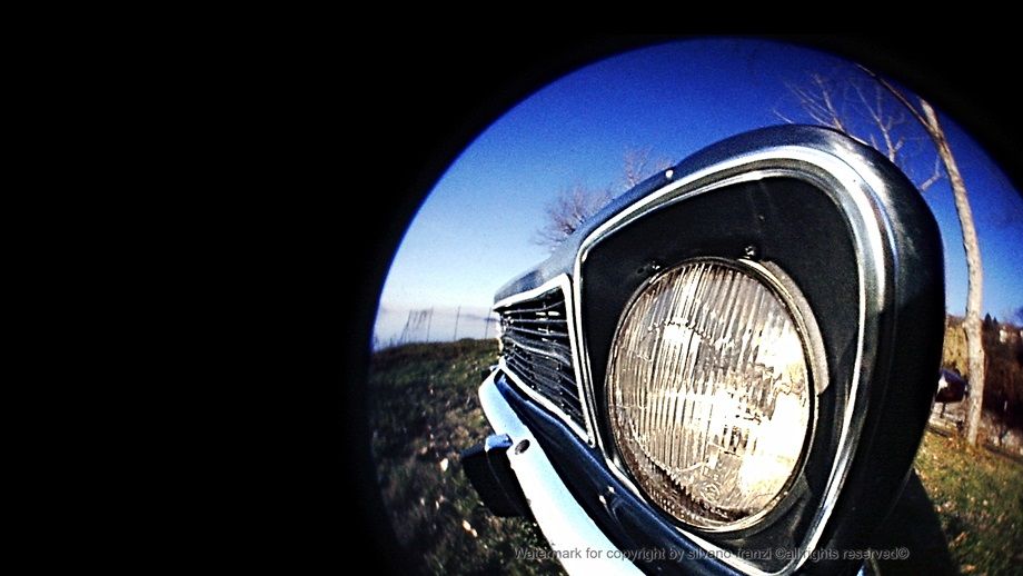 Car with 180 ° fisheye additional 15mm.